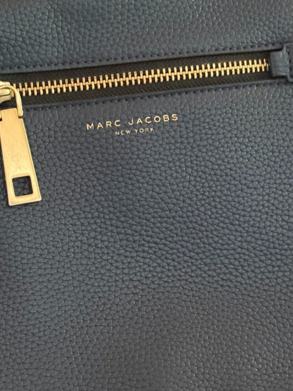 Marc Jacobs Navy Leather Crossbody with Burgundy & Light Blue Stripe Strap. - Picture 2 of 8